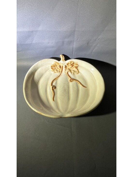 Other - Handcrafted Ceramic Pumpkin Bowl With Leaf Detail